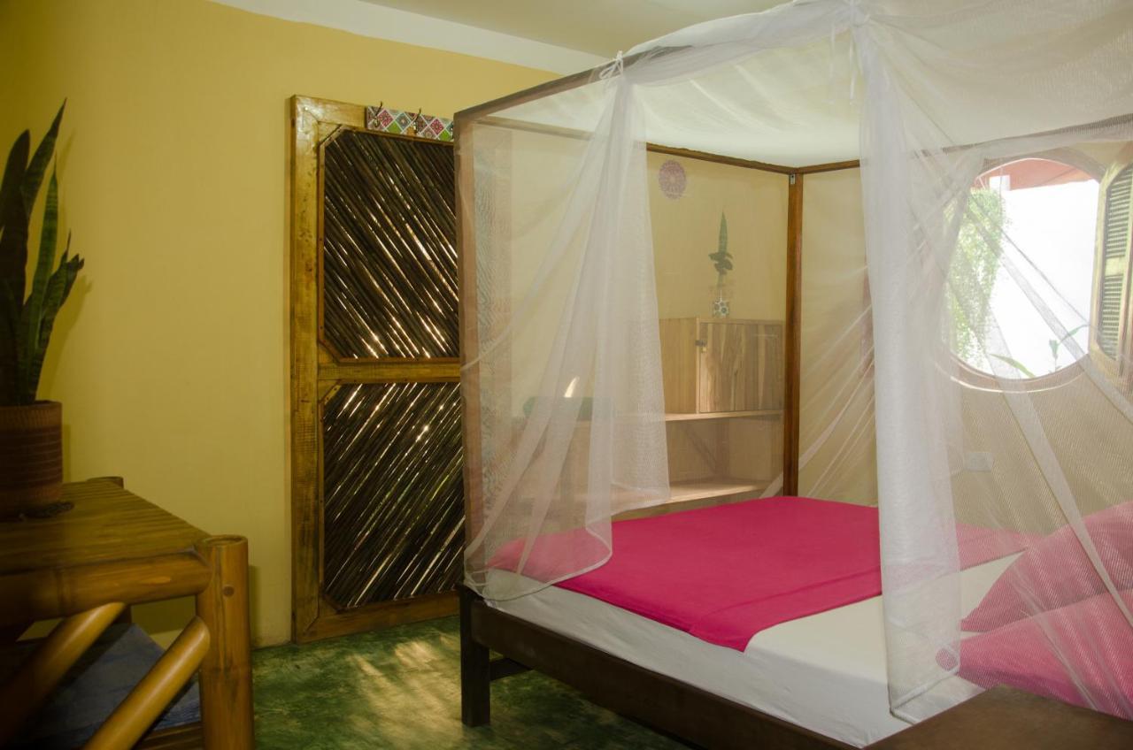 Hostal Corazon De Tagua Паломино Екстериор снимка