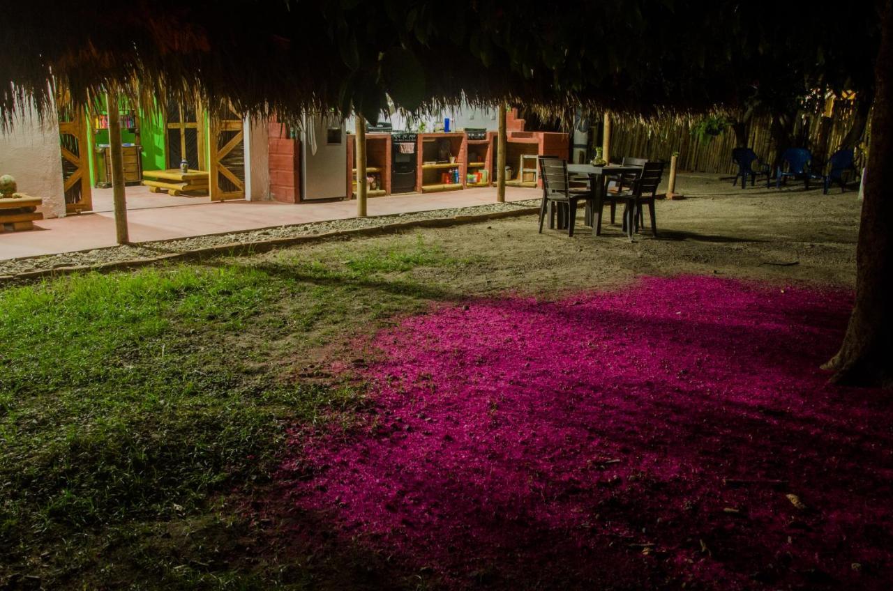 Hostal Corazon De Tagua Паломино Екстериор снимка