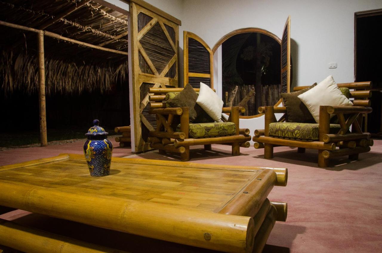 Hostal Corazon De Tagua Паломино Екстериор снимка