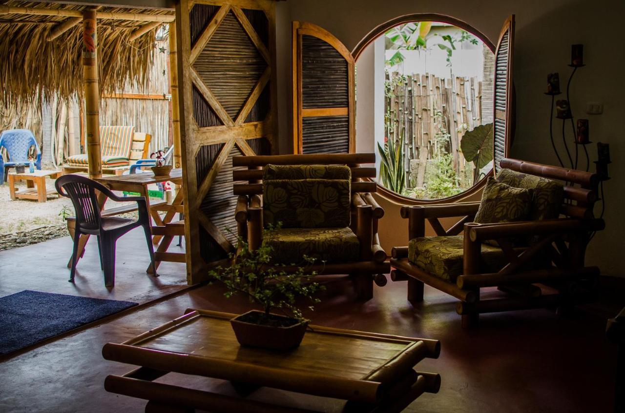 Hostal Corazon De Tagua Паломино Екстериор снимка